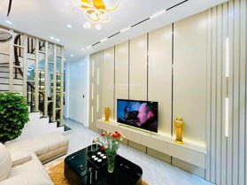 Siêu hiếm, bán nhà phố Quan Nhân 30m ra mặt phố, hồ điều hoà nội thất nhập khẩu thiết kế sang trọng